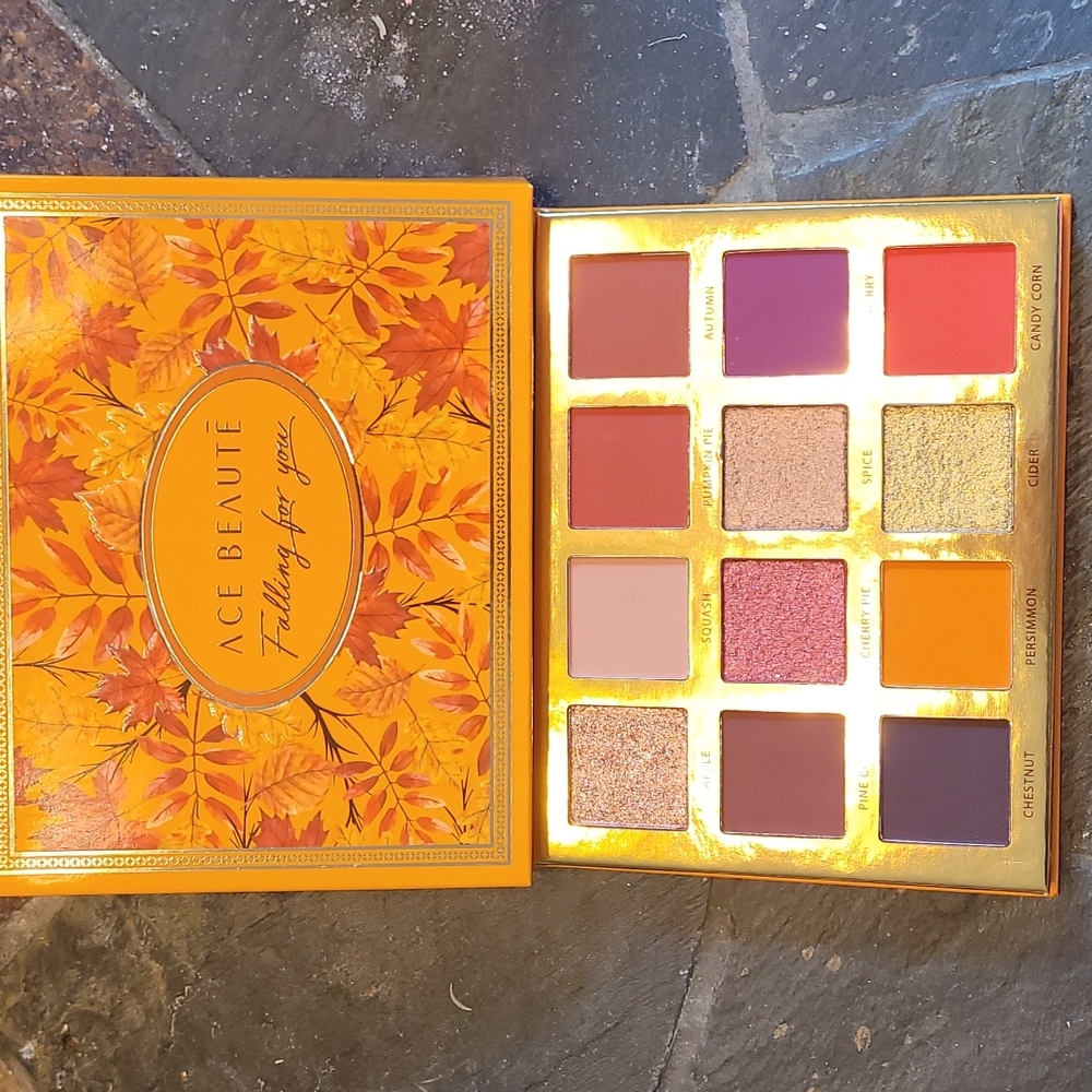 Ace Beaute Shadow Palette